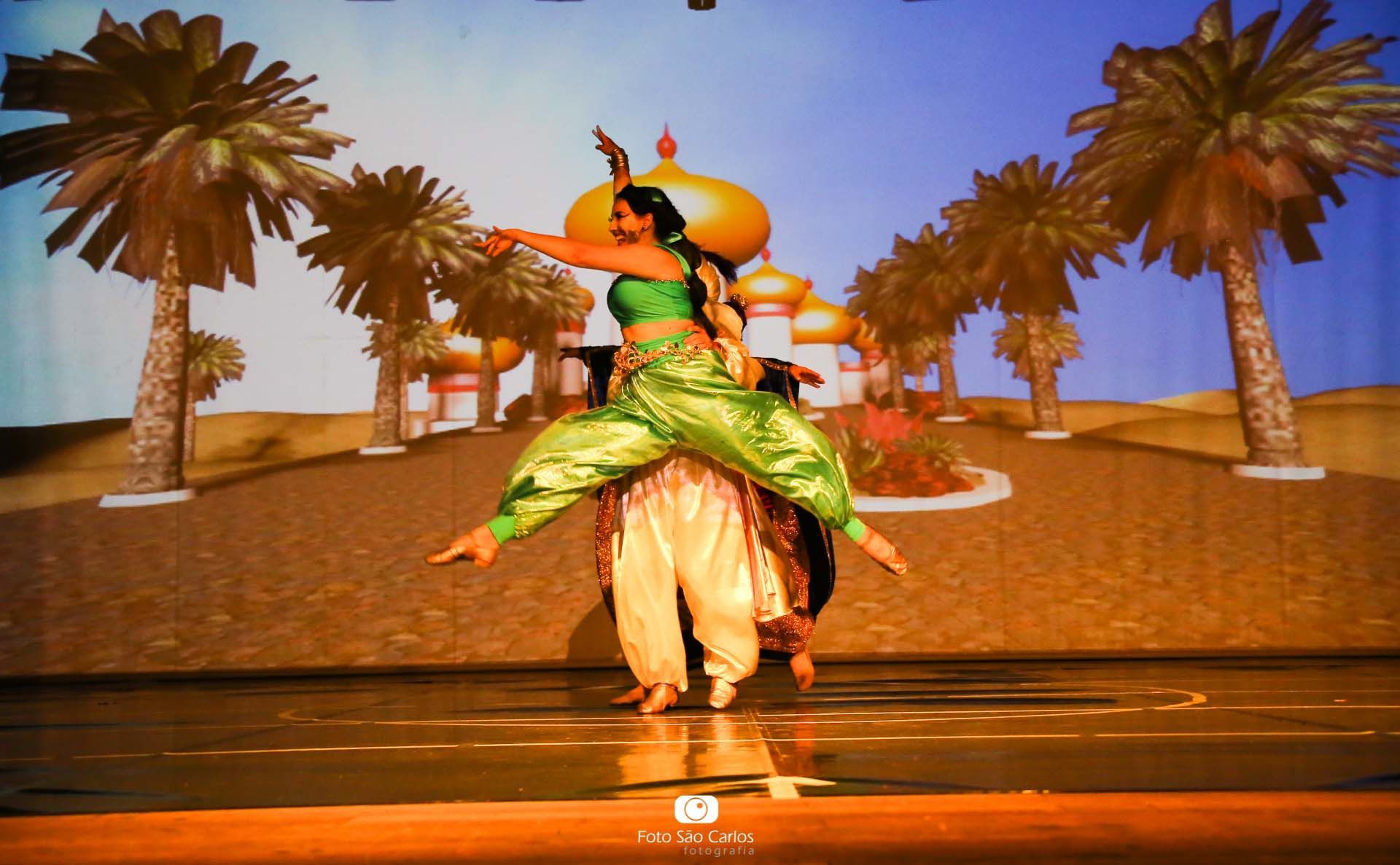 Foto BALLET DO COLÉGIO SÃO CARLOS - ALADDIN - PARTE 1 DE 3 Foto BALLET DO COLÉGIO SÃO CARLOS - ALADDIN - PARTE 1 DE 3 - Imagem 21