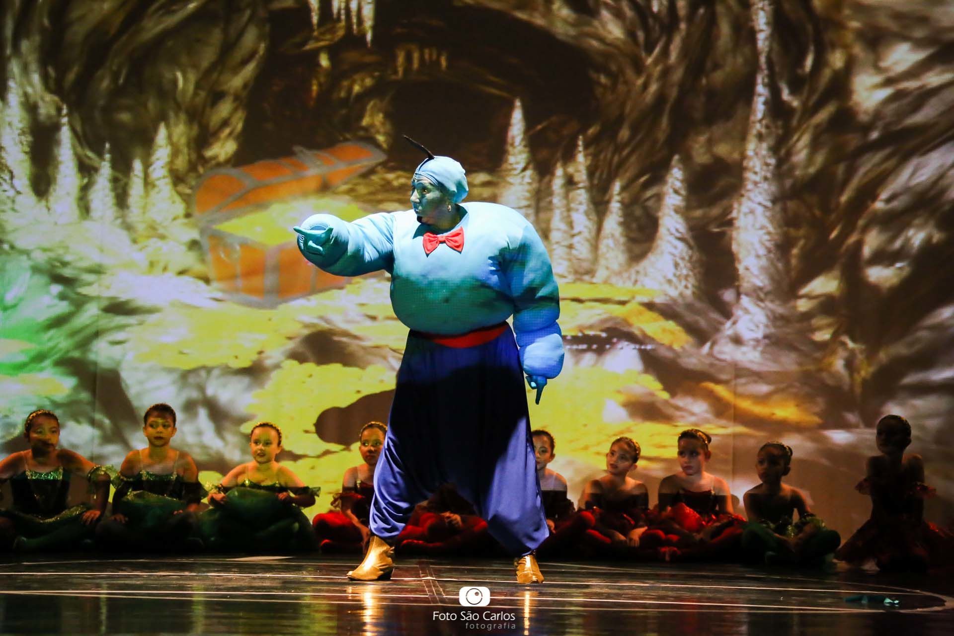 Foto BALLET DO COLÉGIO SÃO CARLOS - ALADDIN - PARTE 1 DE 3 Foto BALLET DO COLÉGIO SÃO CARLOS - ALADDIN - PARTE 1 DE 3 - Imagem 18