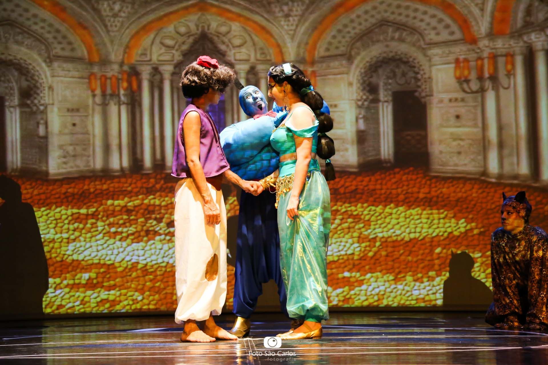Foto BALLET DO COLÉGIO SÃO CARLOS - ALADDIN - PARTE 1 DE 3 Foto BALLET DO COLÉGIO SÃO CARLOS - ALADDIN - PARTE 1 DE 3 - Imagem 23