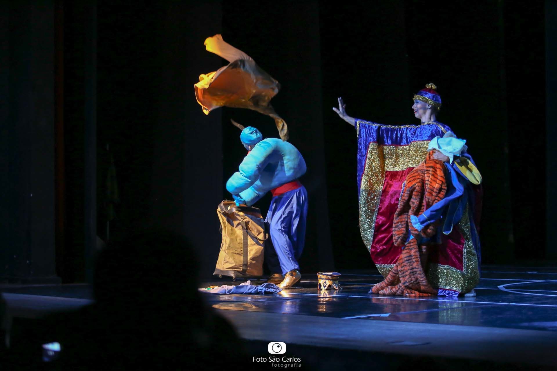 Foto BALLET DO COLÉGIO SÃO CARLOS - ALADDIN - PARTE 1 DE 3 Foto BALLET DO COLÉGIO SÃO CARLOS - ALADDIN - PARTE 1 DE 3 - Imagem 16