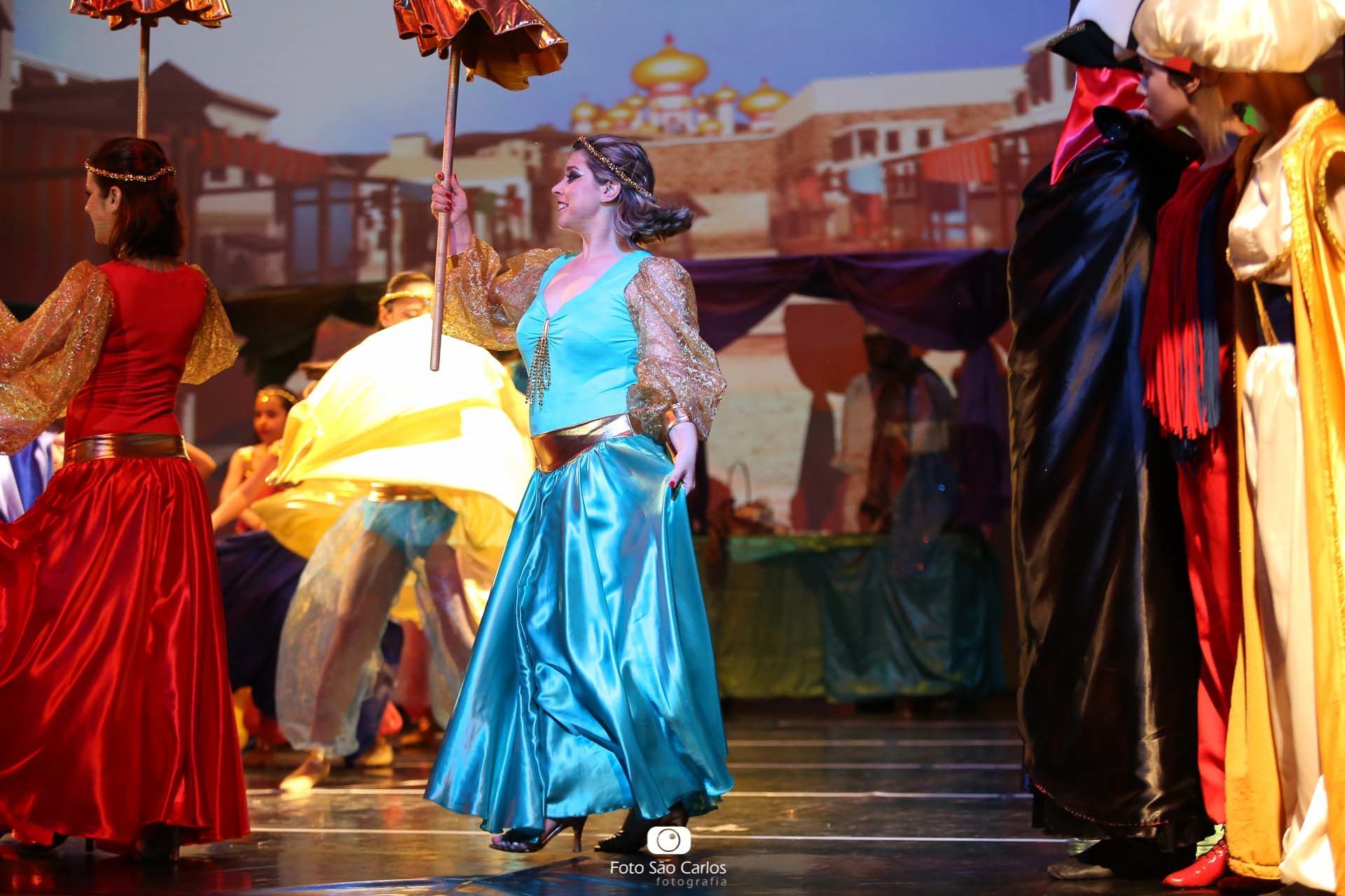 Foto BALLET DO COLÉGIO SÃO CARLOS - ALADDIN - PARTE 1 DE 3 Foto BALLET DO COLÉGIO SÃO CARLOS - ALADDIN - PARTE 1 DE 3 - Imagem 17