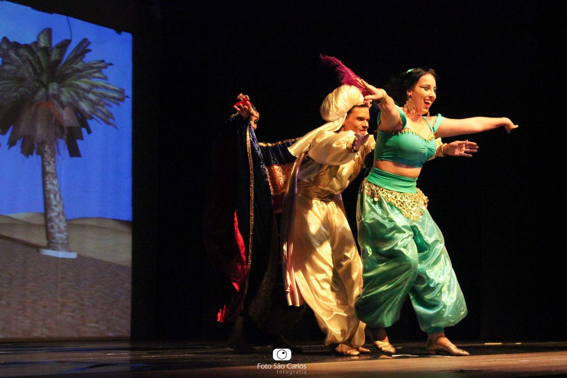 Foto BALLET DO COLÉGIO SÃO CARLOS - ALADDIN - PARTE 2 DE 3 Foto BALLET DO COLÉGIO SÃO CARLOS - ALADDIN - PARTE 2 DE 3 - Imagem 11