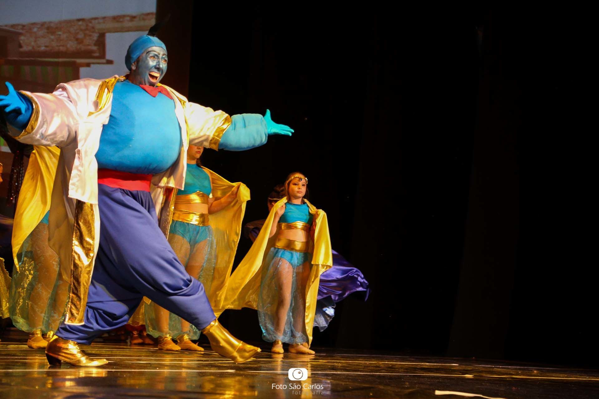 Foto BALLET DO COLÉGIO SÃO CARLOS - ALADDIN - PARTE 2 DE 3 Foto BALLET DO COLÉGIO SÃO CARLOS - ALADDIN - PARTE 2 DE 3 - Imagem 8