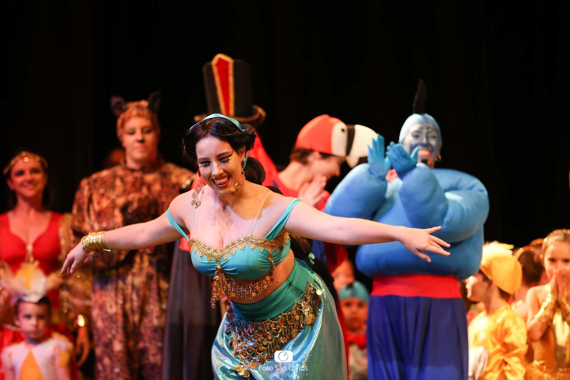 Foto BALLET DO COLÉGIO SÃO CARLOS - ALADDIN - PARTE 2 DE 3 Foto BALLET DO COLÉGIO SÃO CARLOS - ALADDIN - PARTE 2 DE 3 - Imagem 18