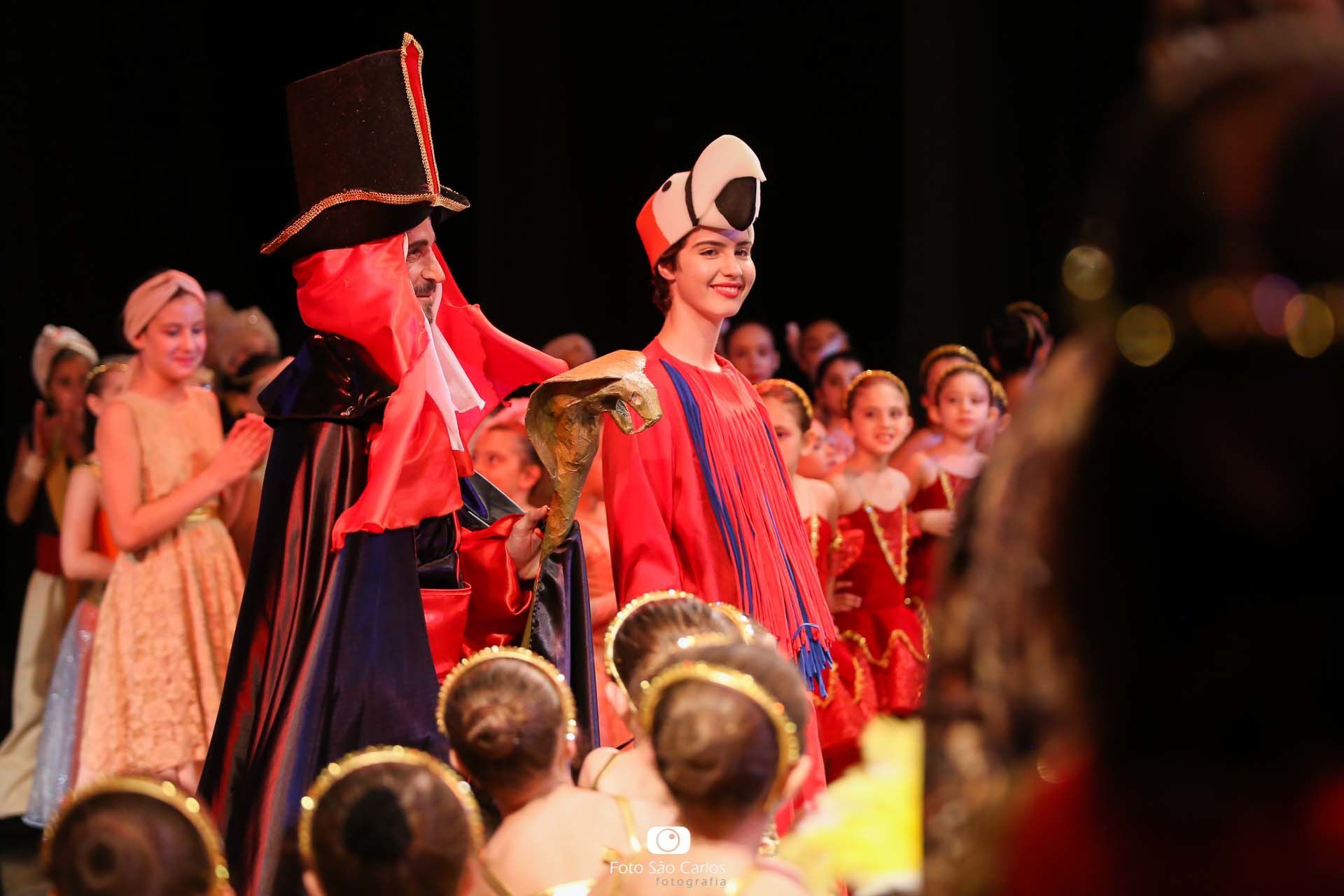 Foto BALLET DO COLÉGIO SÃO CARLOS - ALADDIN - PARTE 2 DE 3 Foto BALLET DO COLÉGIO SÃO CARLOS - ALADDIN - PARTE 2 DE 3 - Imagem 21