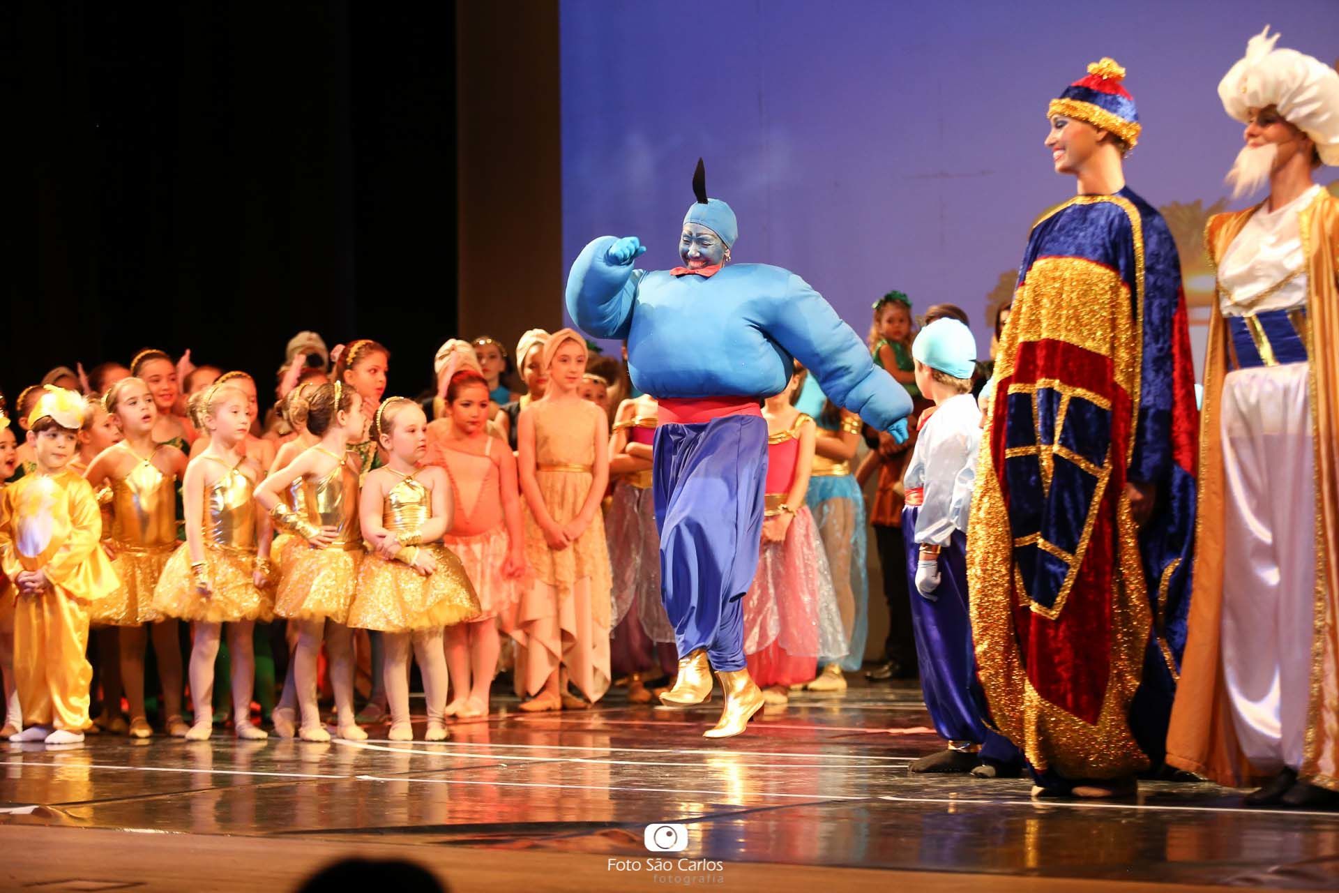Foto BALLET DO COLÉGIO SÃO CARLOS - ALADDIN - PARTE 2 DE 3 Foto BALLET DO COLÉGIO SÃO CARLOS - ALADDIN - PARTE 2 DE 3 - Imagem 16