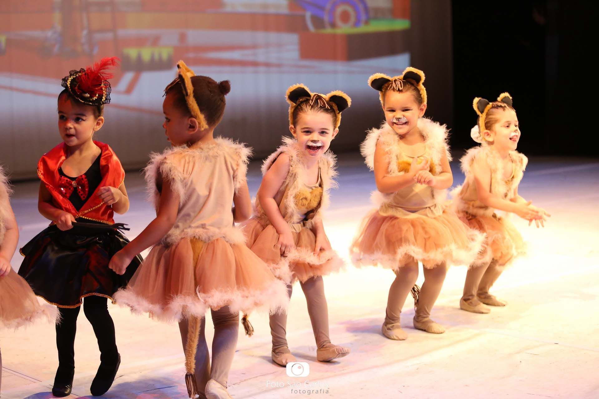 Foto BALLET COLÉGIO CECILIA MEIRELES 2018 - ESPETÁCULO CIRCO - PARTE 1 Foto BALLET COLÉGIO CECILIA MEIRELES 2018 - ESPETÁCULO CIRCO - PARTE 1 - Imagem 5