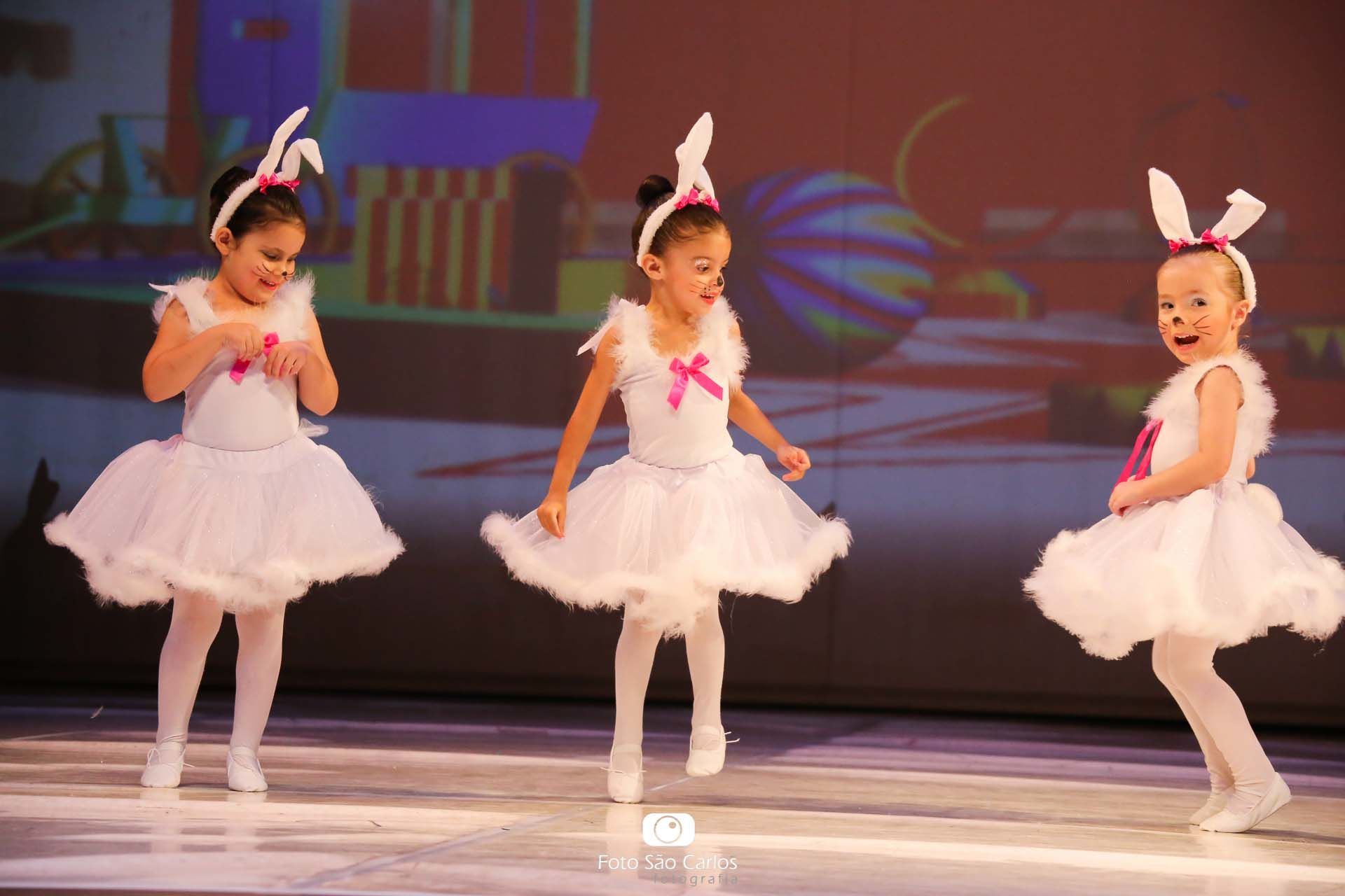 Foto BALLET COLÉGIO CECILIA MEIRELES 2018 - ESPETÁCULO CIRCO - PARTE 1 Foto BALLET COLÉGIO CECILIA MEIRELES 2018 - ESPETÁCULO CIRCO - PARTE 1 - Imagem 12