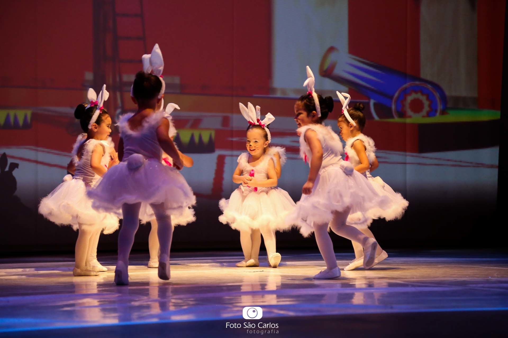 Foto BALLET COLÉGIO CECILIA MEIRELES 2018 - ESPETÁCULO CIRCO - PARTE 1 Foto BALLET COLÉGIO CECILIA MEIRELES 2018 - ESPETÁCULO CIRCO - PARTE 1 - Imagem 10