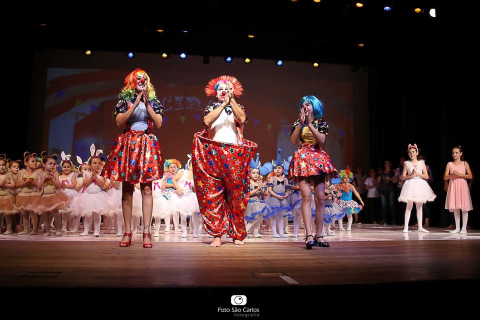 BALLET COLÉGIO CECILIA MEIRELES 2018 - ESPETÁCULO CIRCO - PARTE 1 BALLET COLÉGIO CECILIA MEIRELES 2018 - ESPETÁCULO CIRCO - PARTE 1