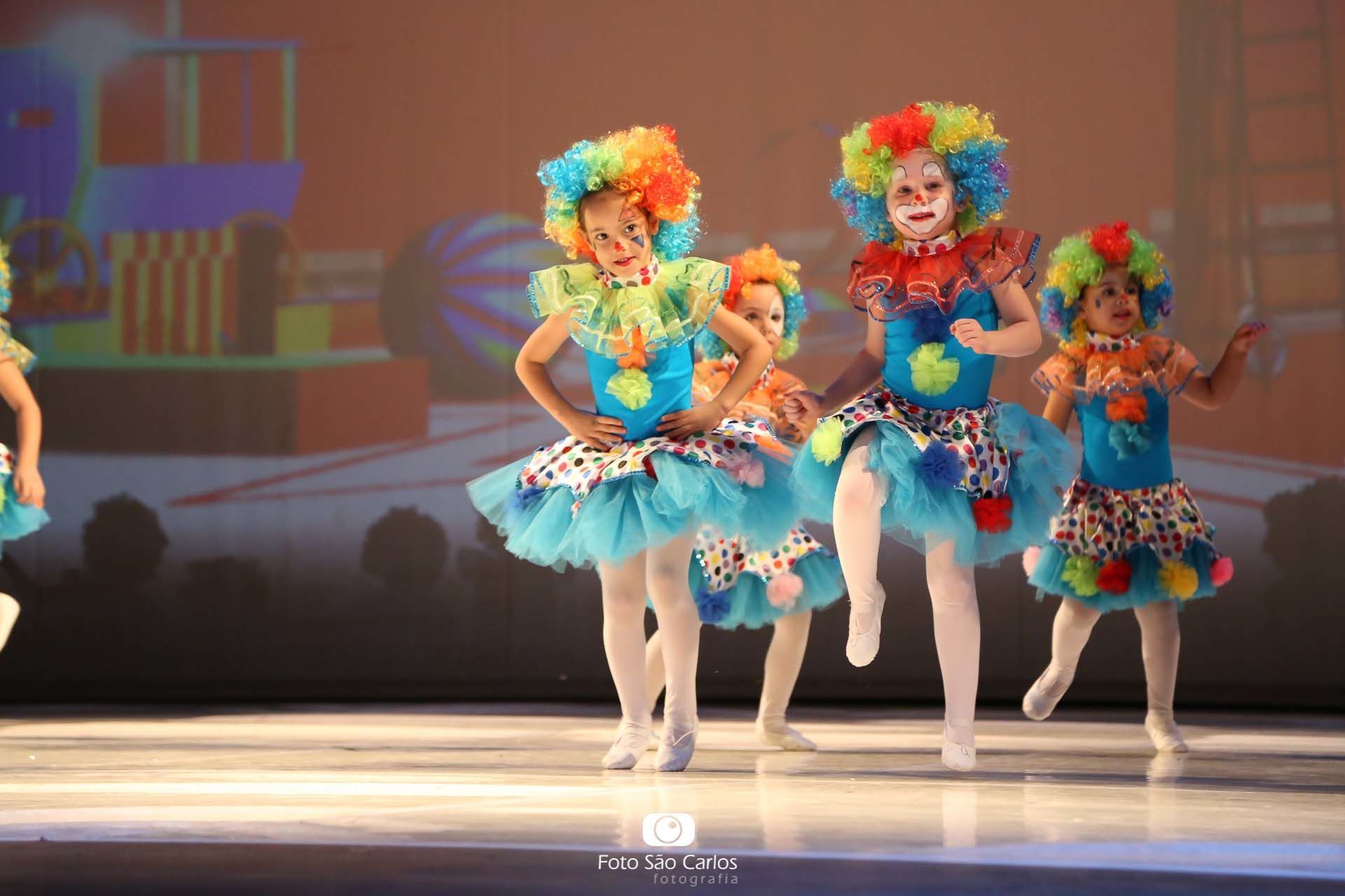 Foto BALLET COLÉGIO CECILIA MEIRELES 2018 - ESPETÁCULO CIRCO - PARTE 2 Foto BALLET COLÉGIO CECILIA MEIRELES 2018 - ESPETÁCULO CIRCO - PARTE 2 - Imagem 9
