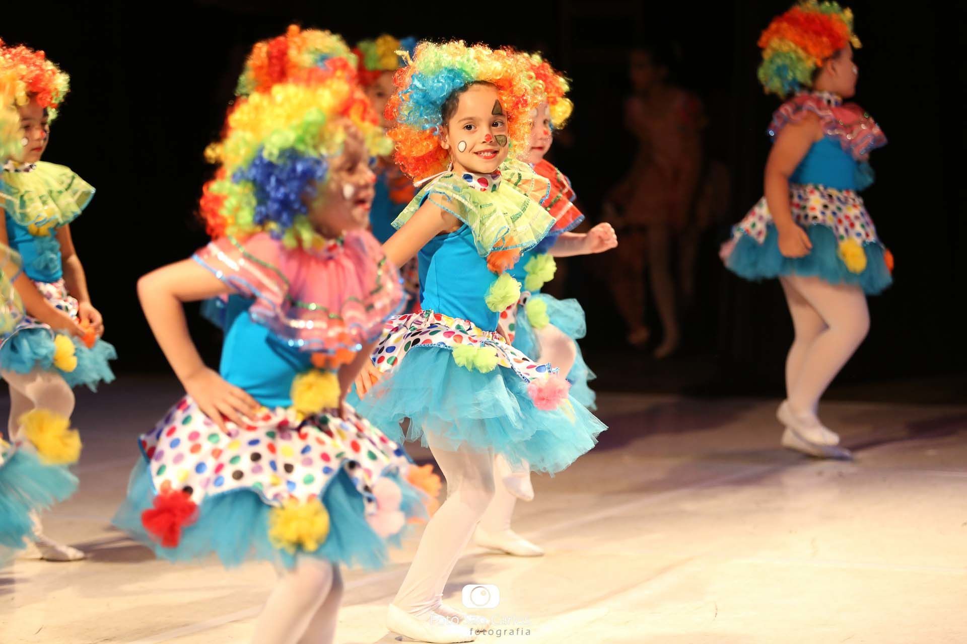 Foto BALLET COLÉGIO CECILIA MEIRELES 2018 - ESPETÁCULO CIRCO - PARTE 2 Foto BALLET COLÉGIO CECILIA MEIRELES 2018 - ESPETÁCULO CIRCO - PARTE 2 - Imagem 11