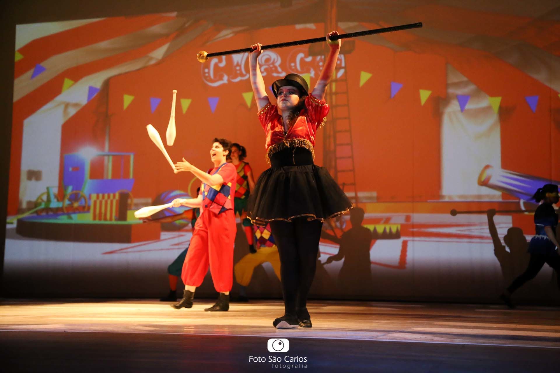 Foto BALLET COLÉGIO CECILIA MEIRELES 2018 - ESPETÁCULO CIRCO - PARTE 3 Foto BALLET COLÉGIO CECILIA MEIRELES 2018 - ESPETÁCULO CIRCO - PARTE 3 - Imagem 1