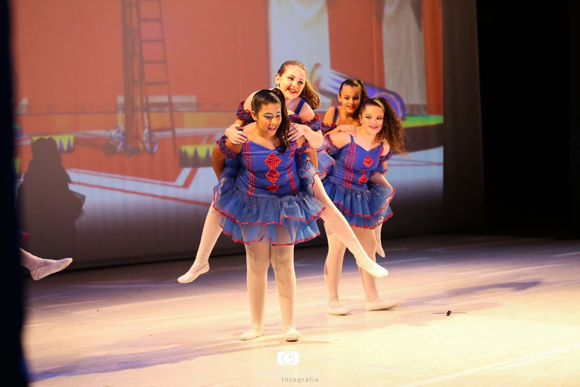 Foto BALLET COLÉGIO CECILIA MEIRELES 2018 - ESPETÁCULO CIRCO - PARTE 3 Foto BALLET COLÉGIO CECILIA MEIRELES 2018 - ESPETÁCULO CIRCO - PARTE 3 - Imagem 7