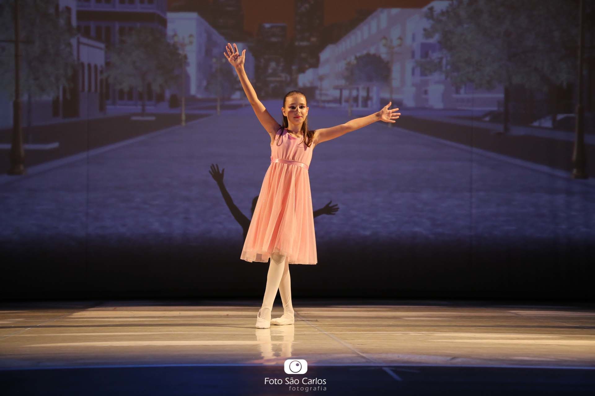 Foto BALLET COLÉGIO CECILIA MEIRELES 2018 - ESPETÁCULO CIRCO - PARTE 3 Foto BALLET COLÉGIO CECILIA MEIRELES 2018 - ESPETÁCULO CIRCO - PARTE 3 - Imagem 9