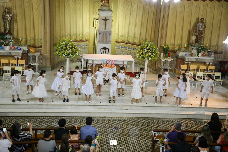 HOMENAGEM AS MÃES DOS FORMANDOS DA EDUCAÇÃO INFANTIL COLÉGIO SÃO CARLOS 2021 HOMENAGEM AS MÃES DOS FORMANDOS DA EDUCAÇÃO INFANTIL COLÉGIO SÃO CARLOS 2021