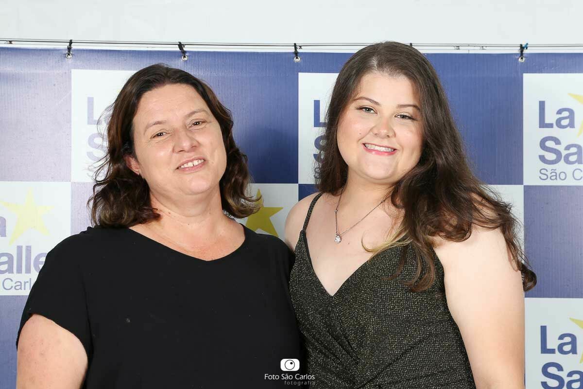 Foto HOMENAGEM AS MÃES DOS FORMANDOS LA SALLE 2021 DO 9º ANO EF E 3º EM - parte 2 Foto HOMENAGEM AS MÃES DOS FORMANDOS LA SALLE 2021 DO 9º ANO EF E 3º EM - parte 2 - Imagem 25